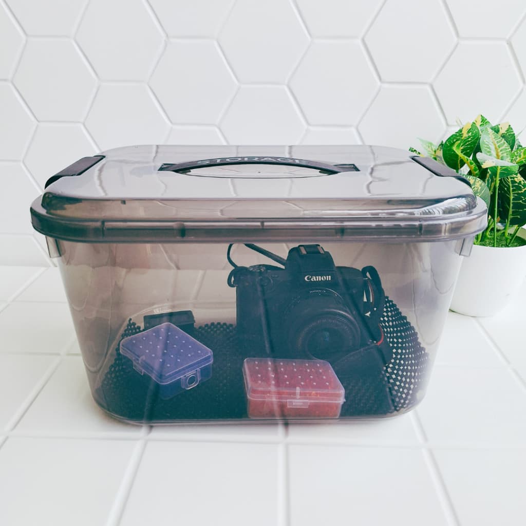Fotology Dry box kamera tempat penyimpanan kamera dan lensa portable kita silica gel dan thermohygrometer