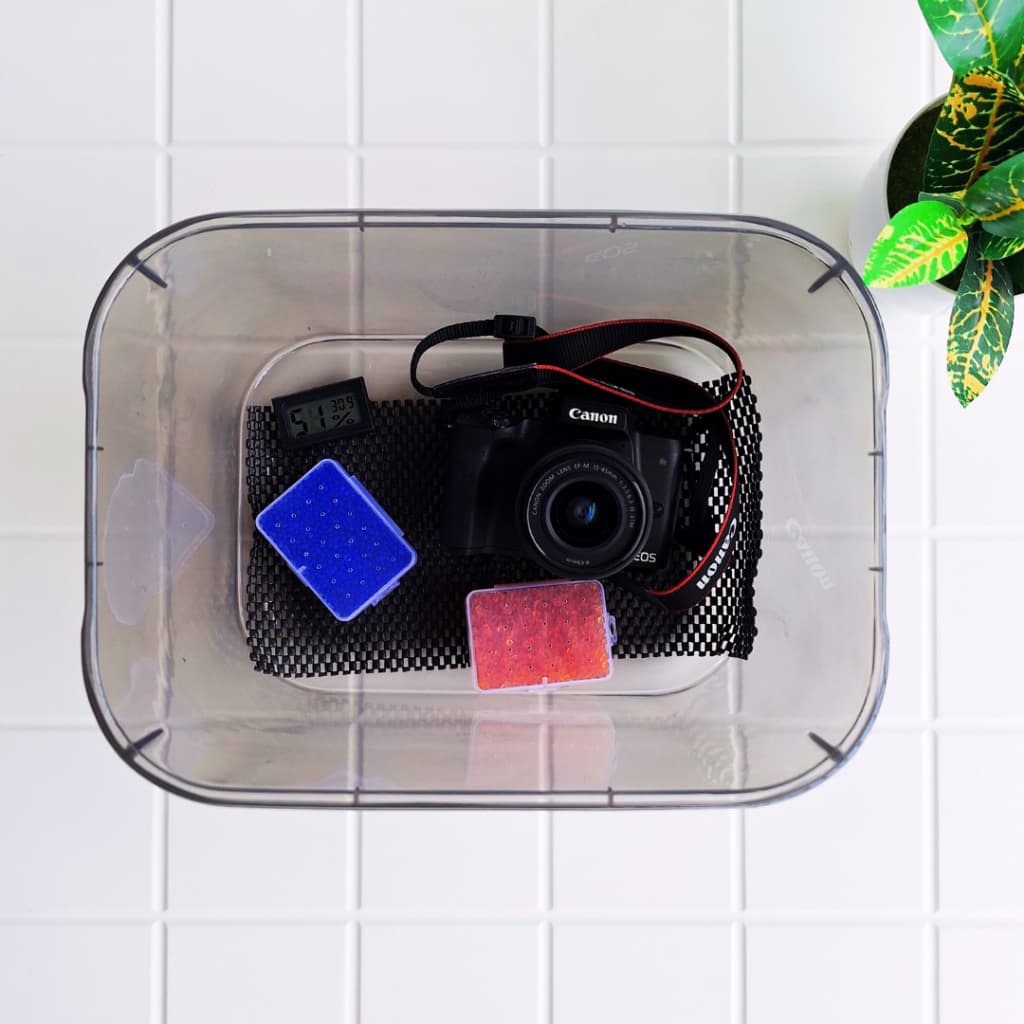 Fotology Dry box kamera tempat penyimpanan kamera dan lensa portable kita silica gel dan thermohygrometer